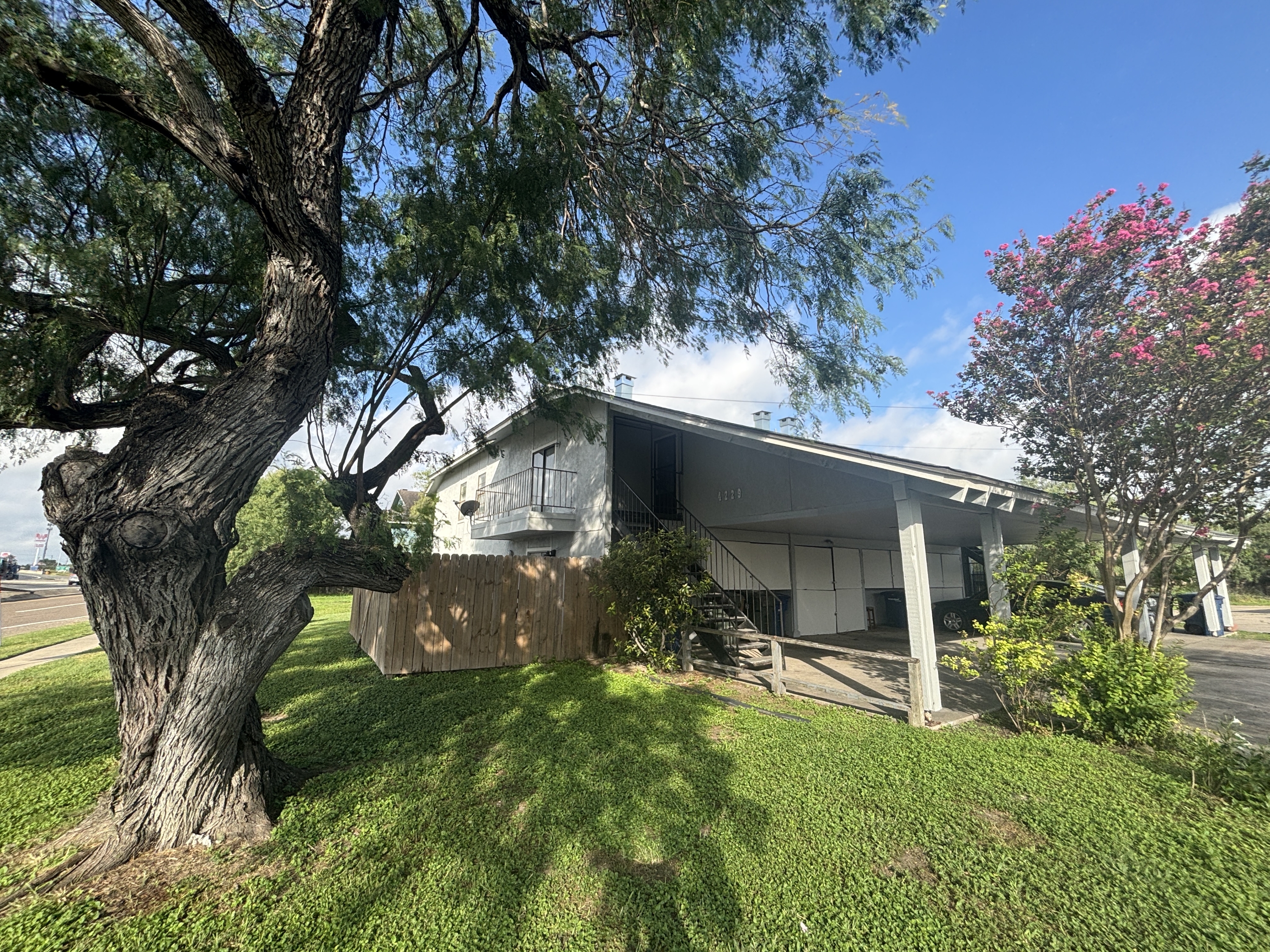 4229 Five Points Rd #4
